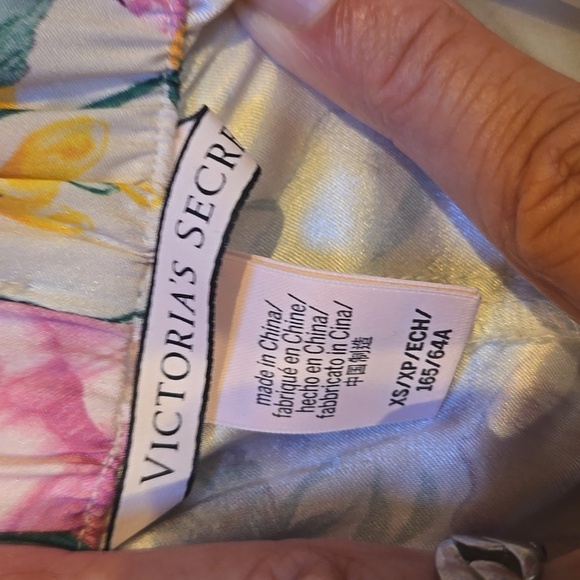 Victoria's Secret Silky Multi-Colored Floral Lounge/Sleep Shorts - Picture 5 of 8